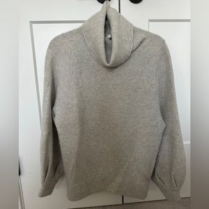 Aritzia Babaton Montpellier Turtleneck Sweater, size medium in grey